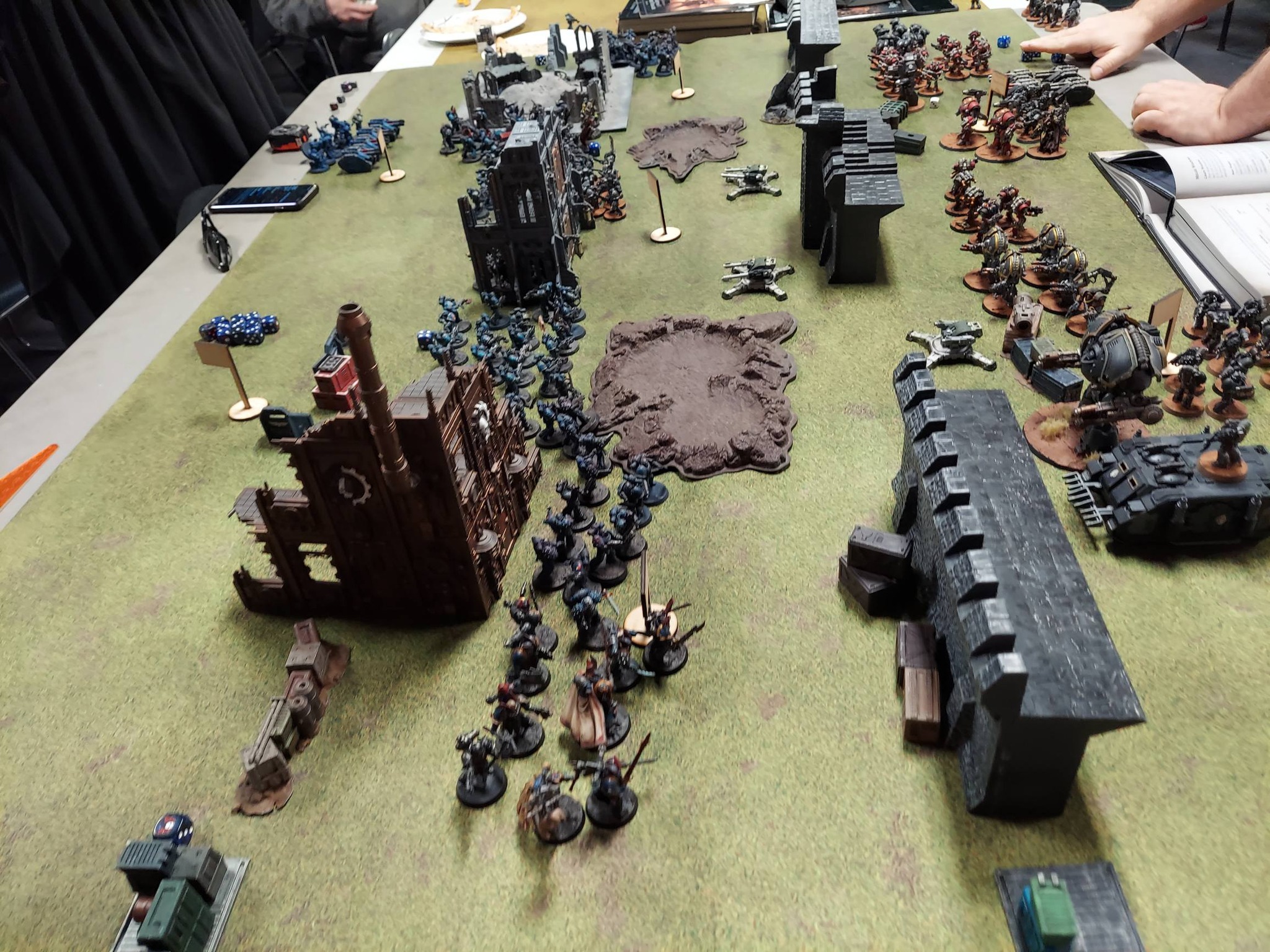 Massive 40K army battle